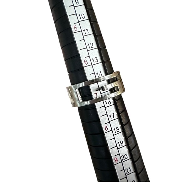 Gucci 925 Engraved Silver Retro G Ring with Box Set - Picture 6 of 10